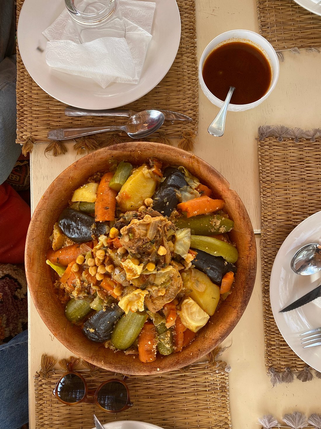 Guide de la 美食 marocaine : 15 菜肴 à goûter pendant votre voyage